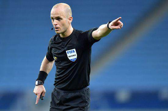 约旦裁判执法泰山对阵横滨 VAR裁判来自新加坡
