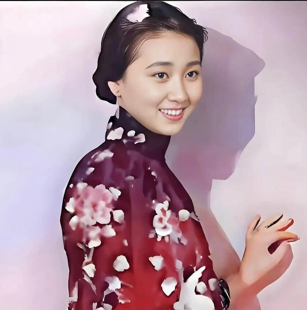九游体育-钱学森夫人蒋英的罕见照片，美的不可方物